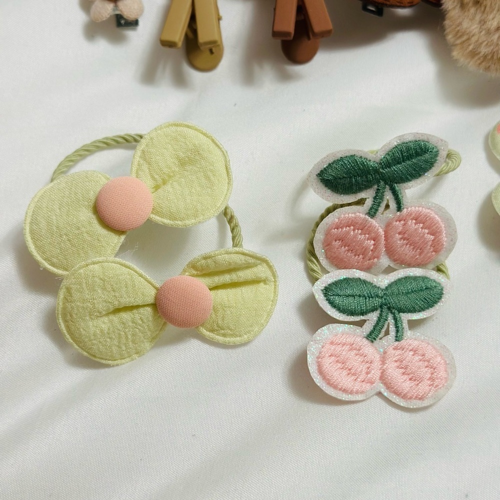 Kids Hair Accessories Set - Pastel and Neutral Tones Bear and garden theme - Picture 3 of 8